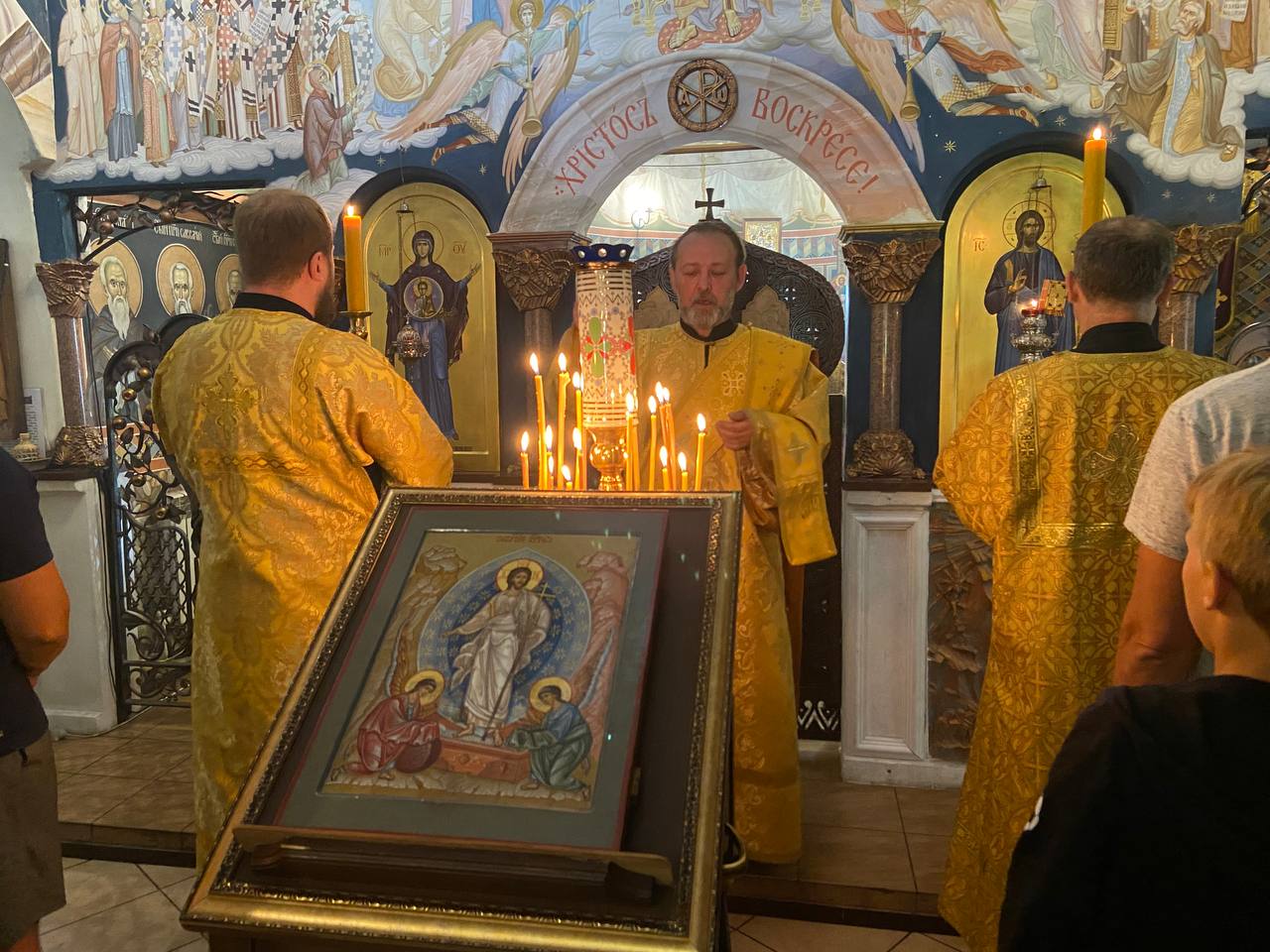 Литургия в Знаменской церкви